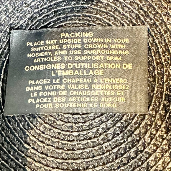 Eric Javits | Black Wide Brimmed Packable Hat SPF 50 - Picture 5 of 6